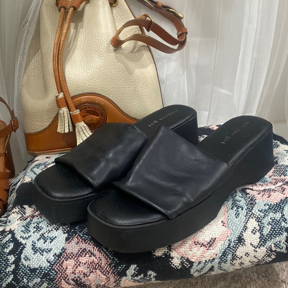 Madden Girl Black Y2K Faux Leather Platform Sandals Size 9.5